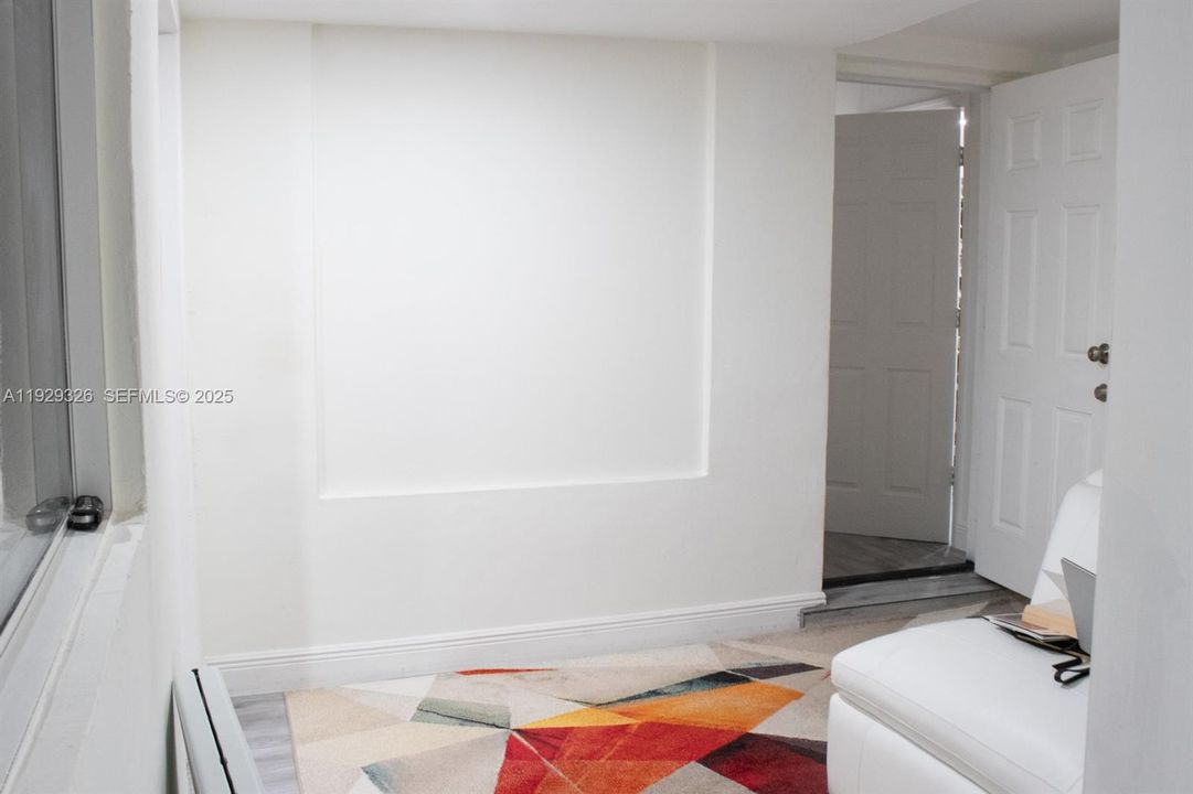 待售: $700,000 (4 贝兹, 3 浴室, 1942 平方英尺)