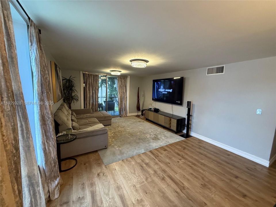 待售: $315,000 (3 贝兹, 2 浴室, 1200 平方英尺)