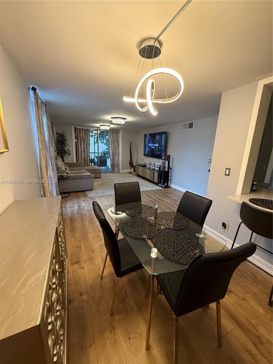 待售: $315,000 (3 贝兹, 2 浴室, 1200 平方英尺)