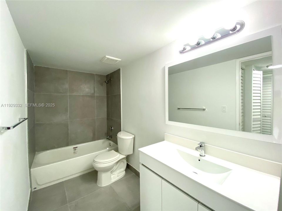 出租: $1,990 (1 贝兹, 1 浴室, 770 平方英尺)