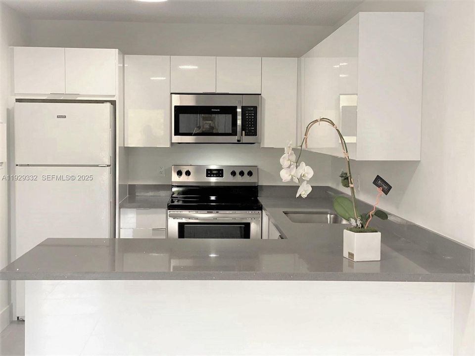 出租: $1,990 (1 贝兹, 1 浴室, 770 平方英尺)