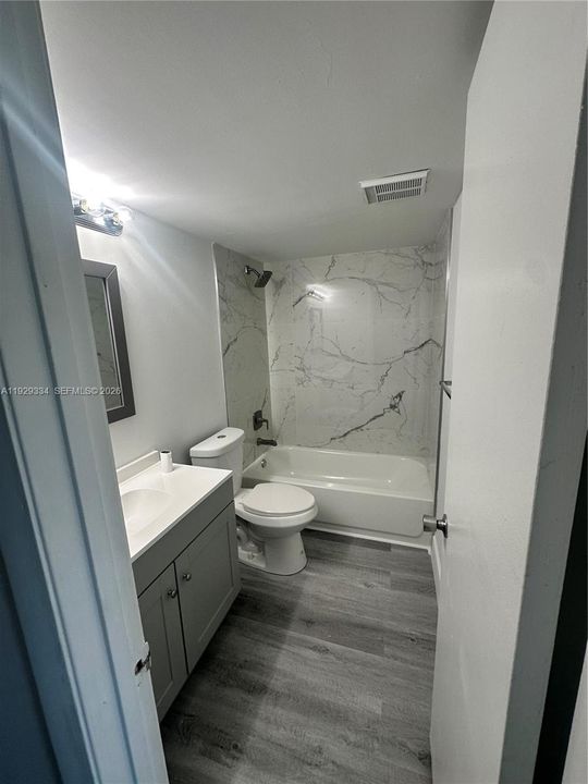 出租: $2,450 (2 贝兹, 2 浴室, 0 平方英尺)