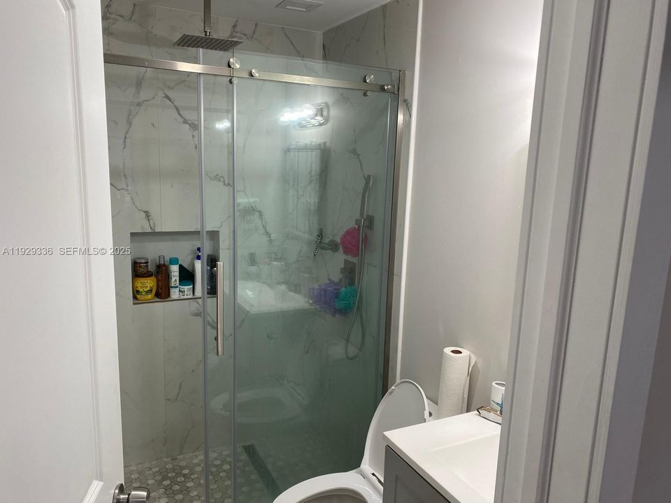 出租: $3,600 (3 贝兹, 2 浴室, 2375 平方英尺)