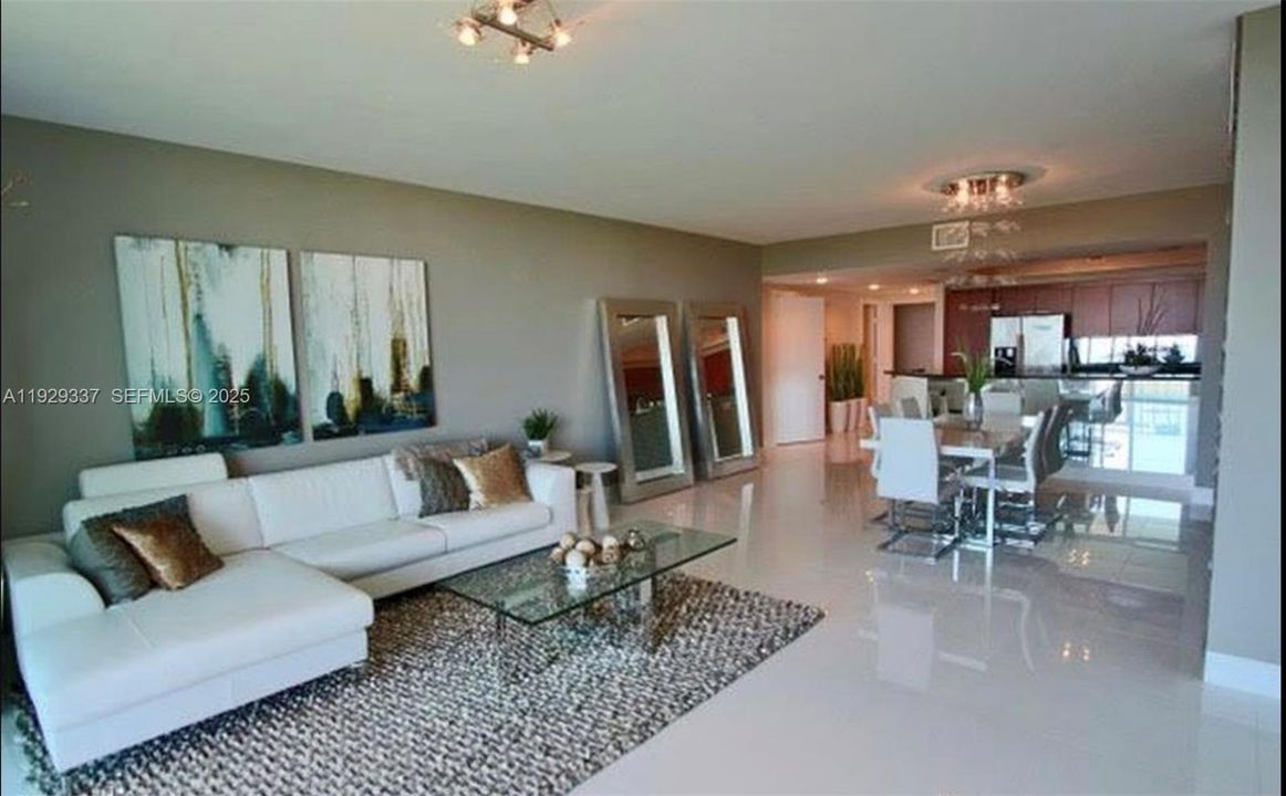 For Rent: $4,650 (3 beds, 3 baths, 2048 Square Feet)