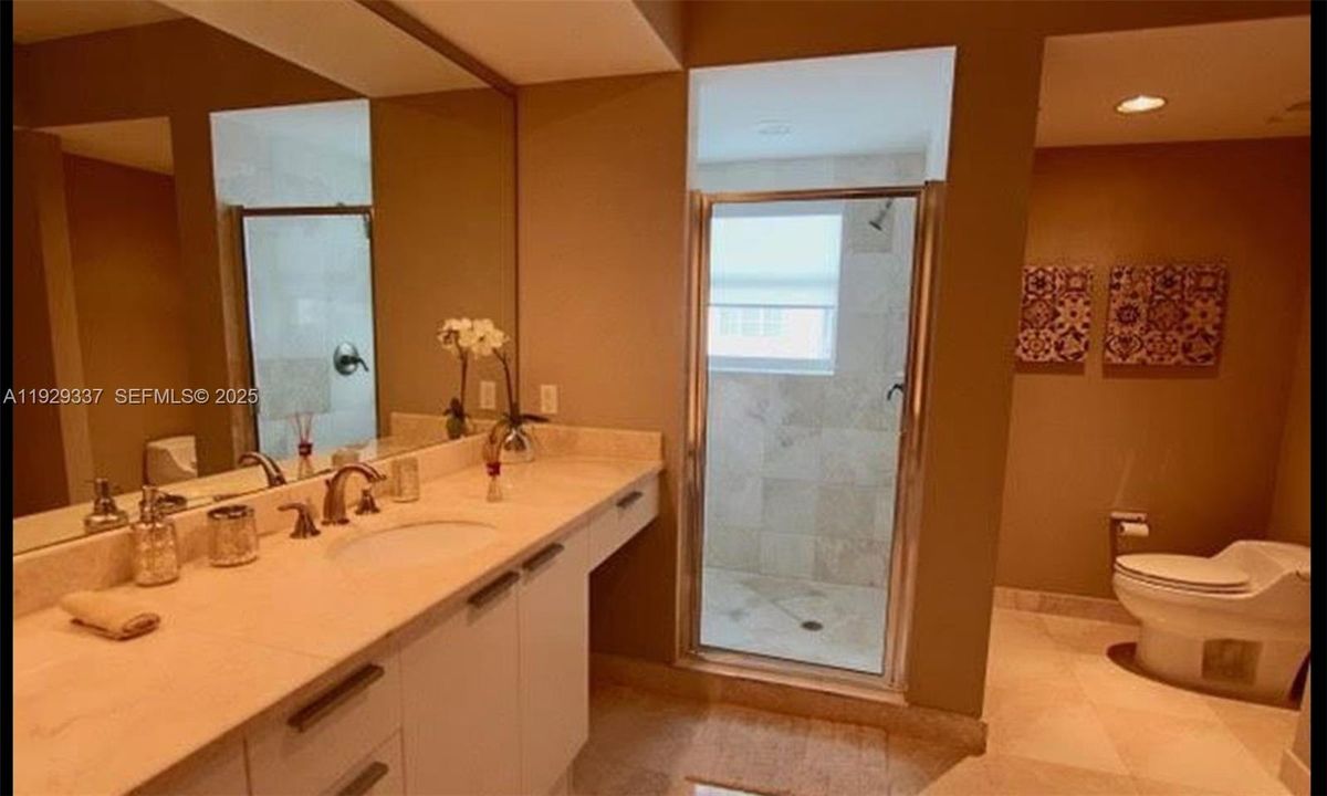 For Rent: $4,650 (3 beds, 3 baths, 2048 Square Feet)