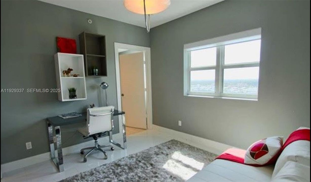 For Rent: $4,650 (3 beds, 3 baths, 2048 Square Feet)