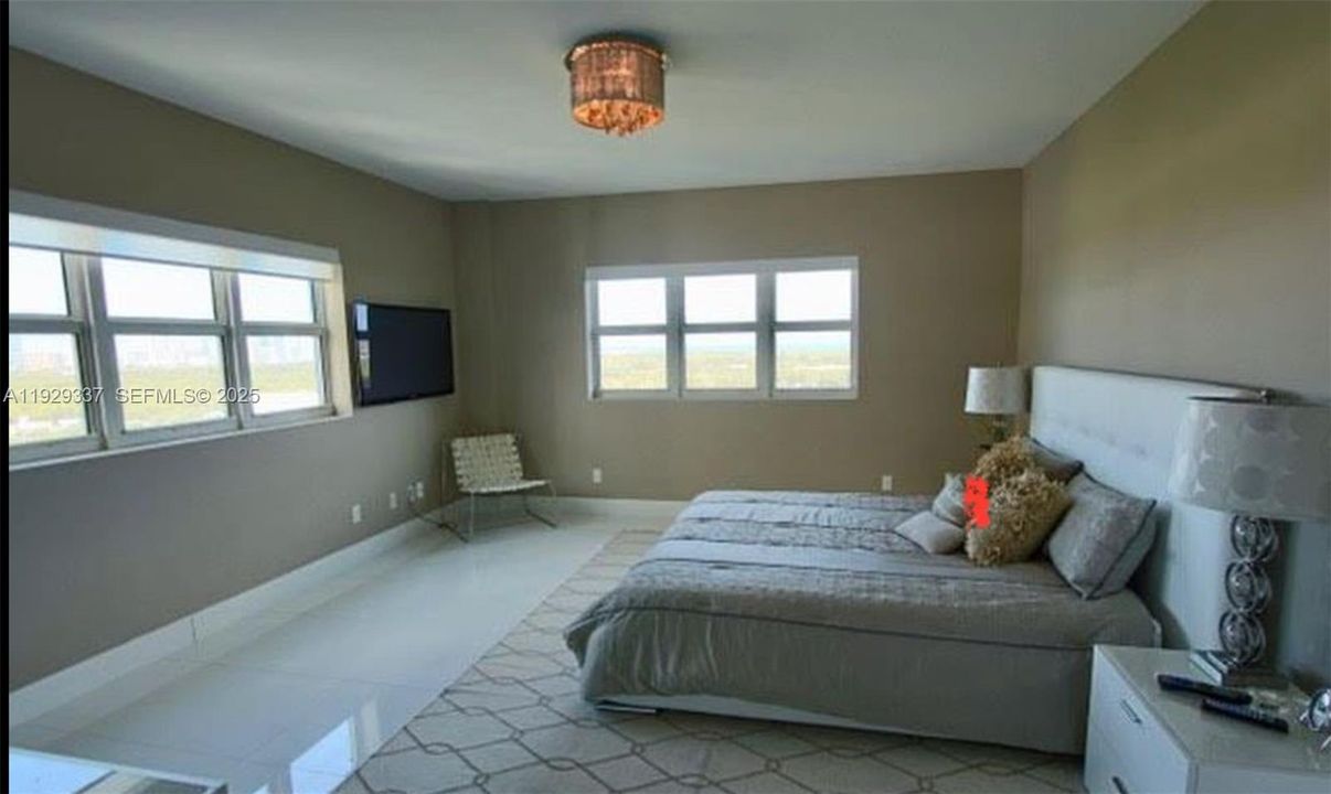 For Rent: $4,650 (3 beds, 3 baths, 2048 Square Feet)