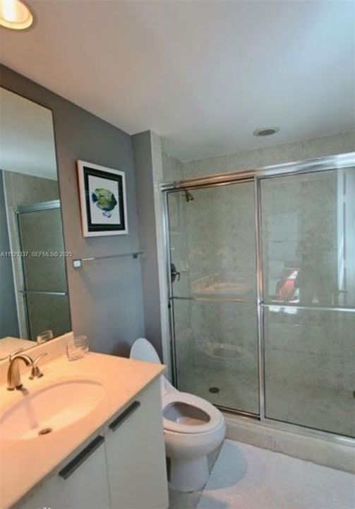 For Rent: $4,650 (3 beds, 3 baths, 2048 Square Feet)