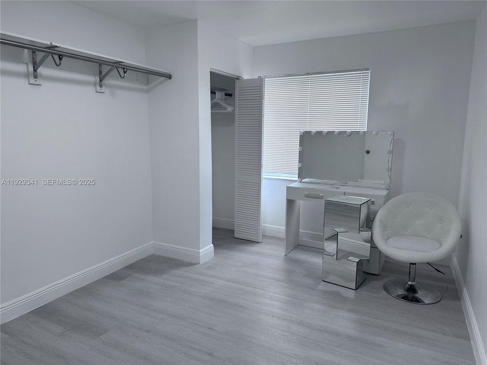 В аренду: $3,500 (4 спален, 3 ванн, 4270 Квадратных фут)