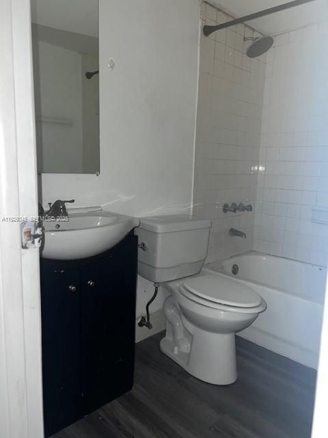 En Renta: $2,300 (3 camas, 2 baños, 1280 Pies cuadrados)