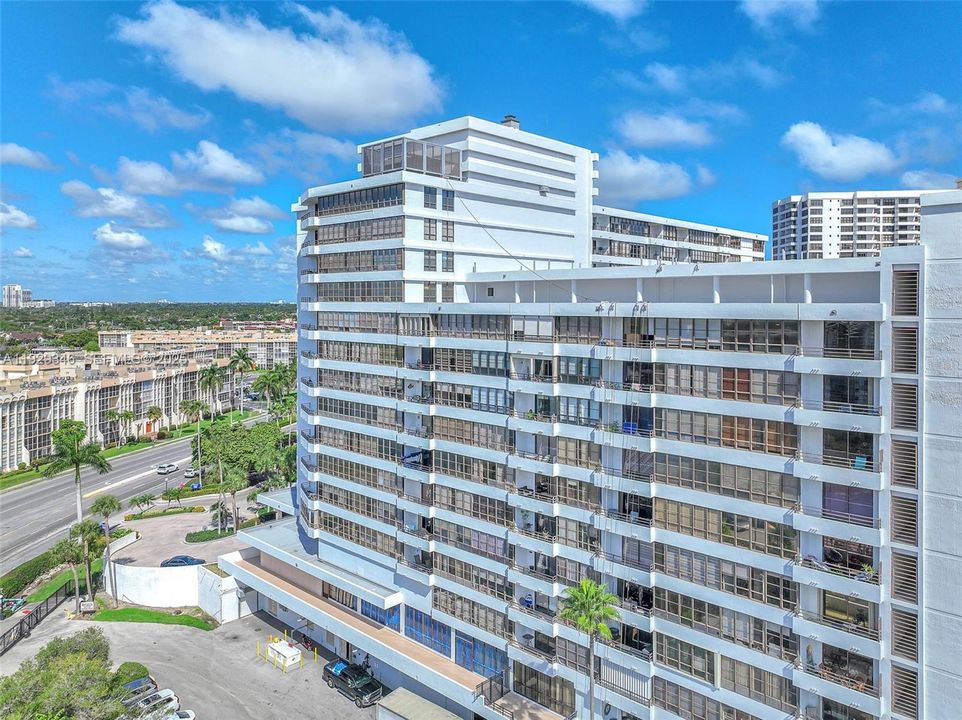 В аренду: $2,000 (1 спален, 1 ванн, 828 Квадратных фут)