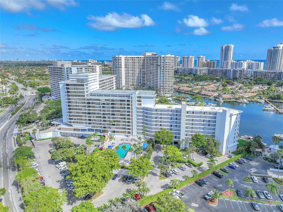 В аренду: $2,000 (1 спален, 1 ванн, 828 Квадратных фут)