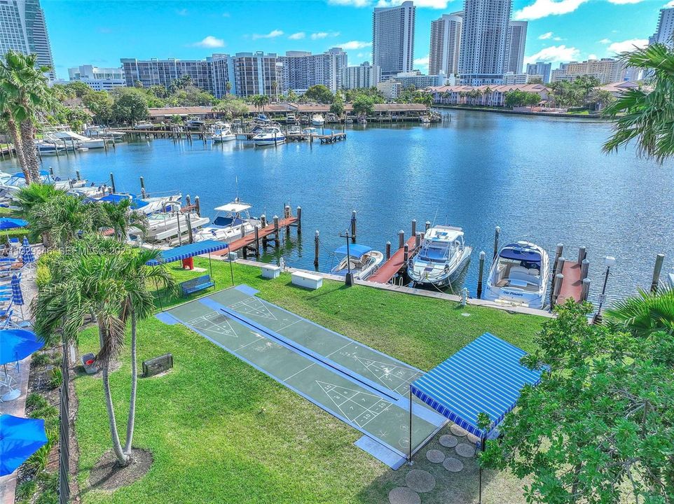 В аренду: $2,000 (1 спален, 1 ванн, 828 Квадратных фут)