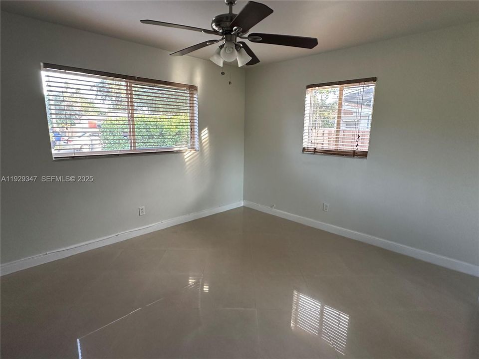 For Rent: $3,200 (3 beds, 2 baths, 1282 Square Feet)