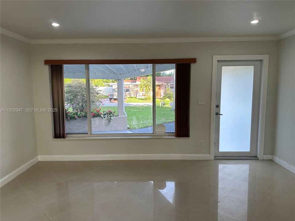 For Rent: $3,200 (3 beds, 2 baths, 1282 Square Feet)