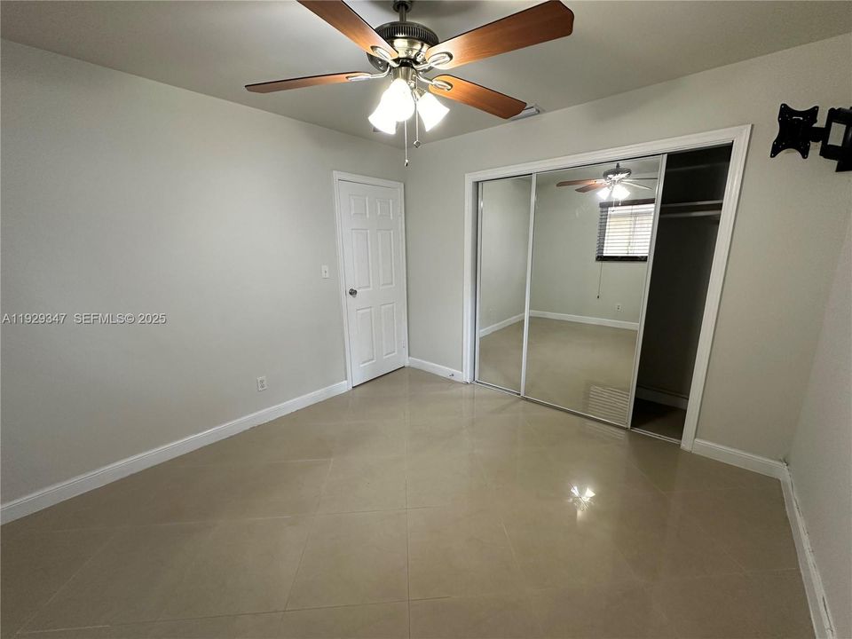 For Rent: $3,200 (3 beds, 2 baths, 1282 Square Feet)