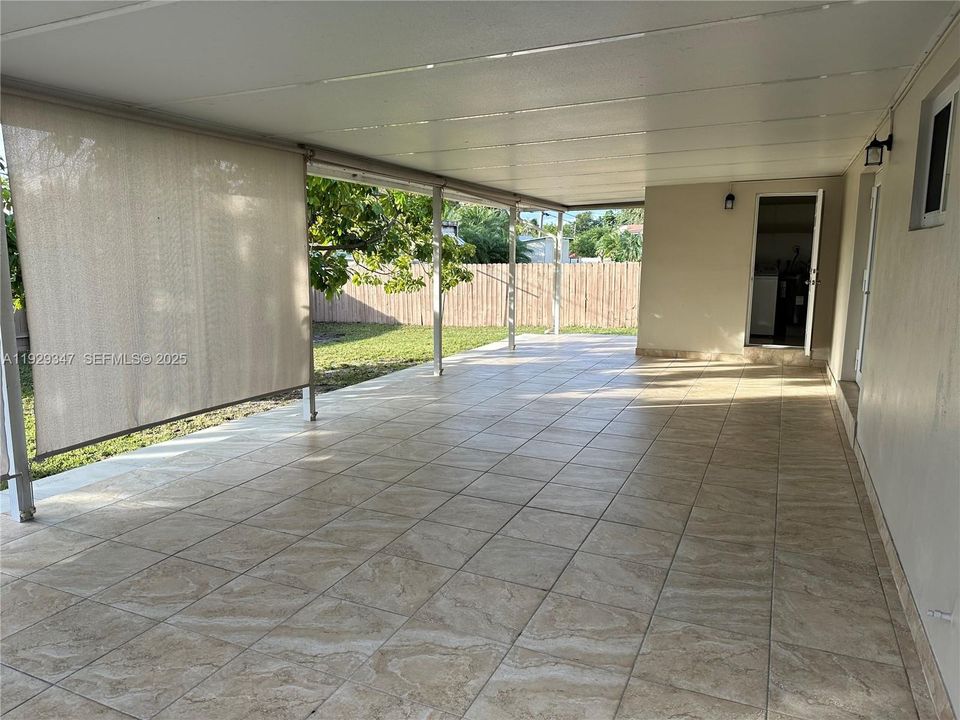 For Rent: $3,200 (3 beds, 2 baths, 1282 Square Feet)