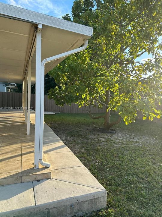 For Rent: $3,200 (3 beds, 2 baths, 1282 Square Feet)