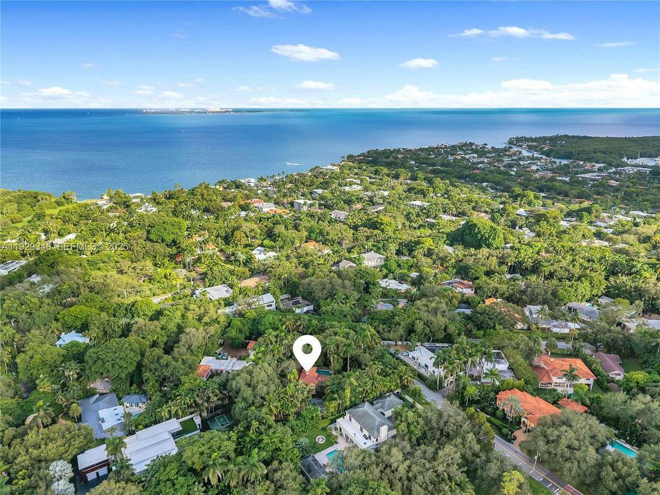 For Sale: $7,500,000 (0.84 acres)