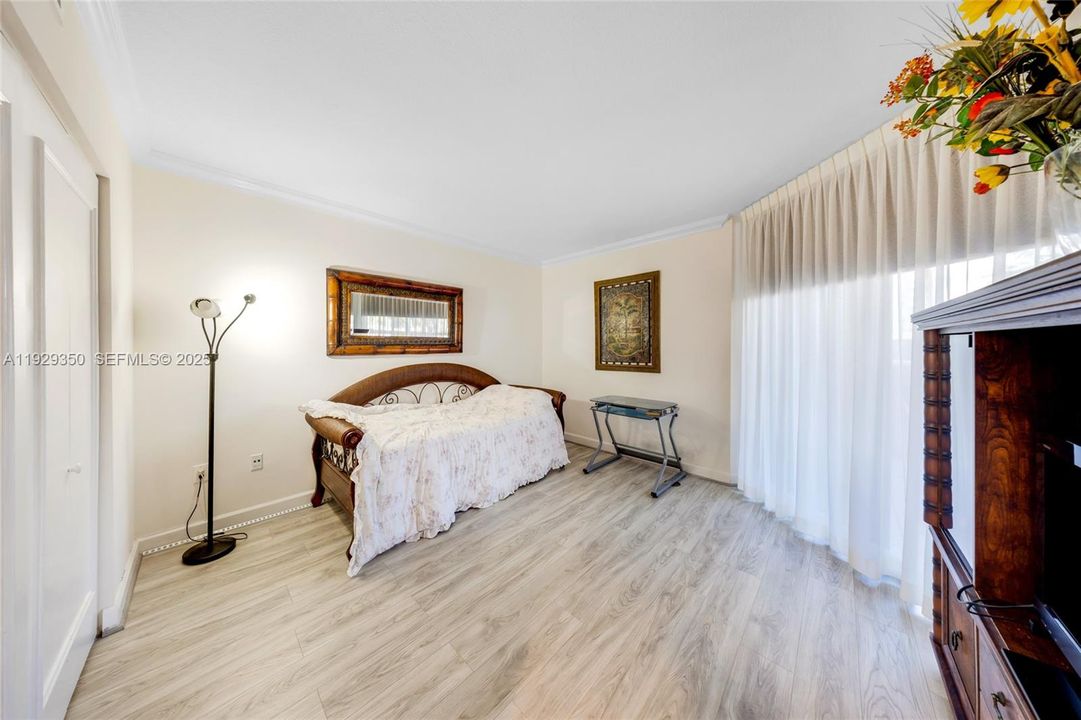 For Rent: $7,000 (3 beds, 3 baths, 1840 Square Feet)