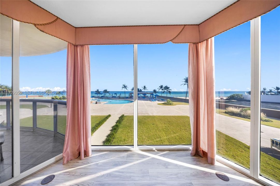 For Rent: $7,000 (3 beds, 3 baths, 1840 Square Feet)