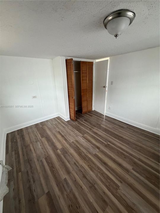 В аренду: $1,200 (0 спален, 1 ванн, 0 Квадратных фут)