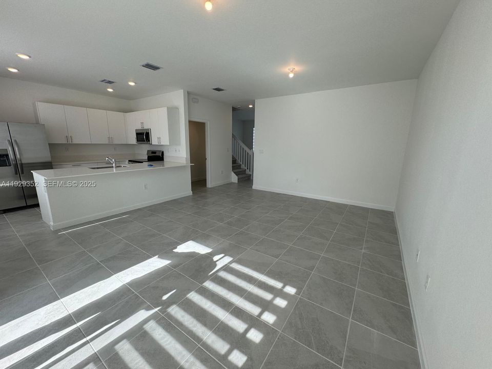 For Rent: $2,500 (3 beds, 2 baths, 0 Square Feet)