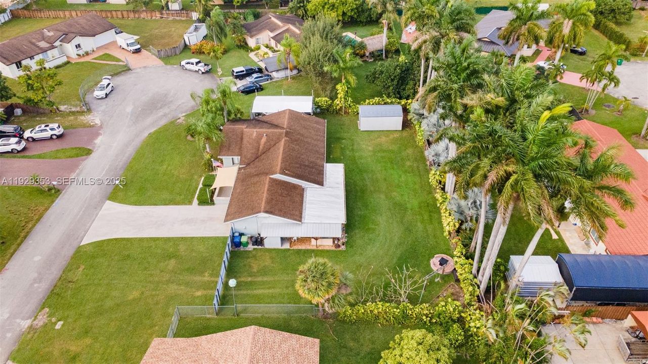 For Sale: $749,900 (3 beds, 2 baths, 1771 Square Feet)