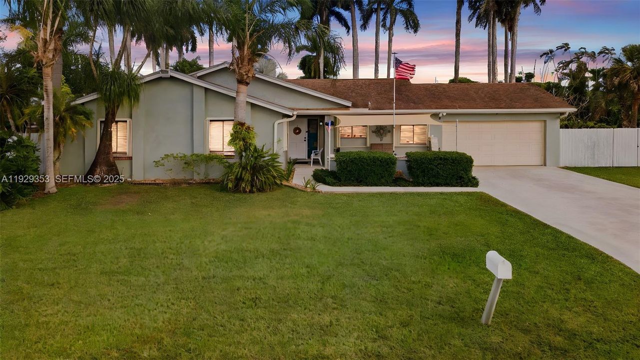 For Sale: $749,900 (3 beds, 2 baths, 1771 Square Feet)