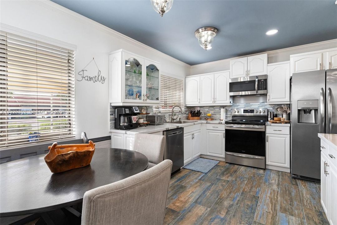 For Sale: $749,900 (3 beds, 2 baths, 1771 Square Feet)