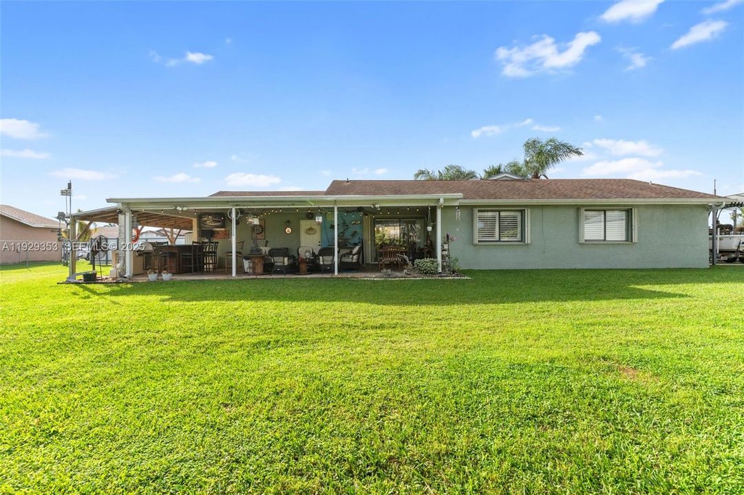 For Sale: $749,900 (3 beds, 2 baths, 1771 Square Feet)