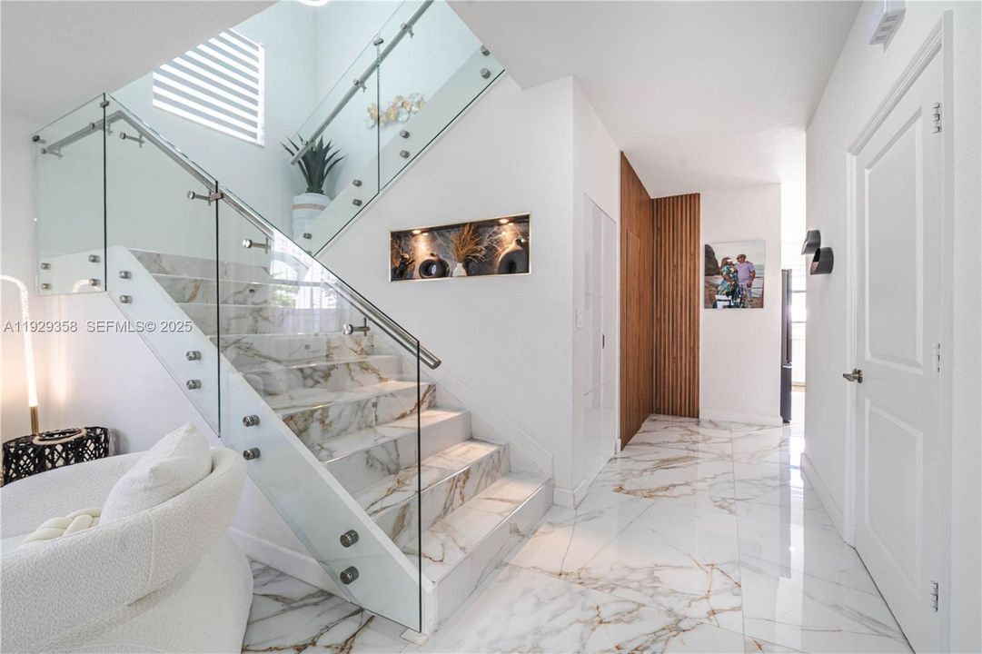 На продажу: $815,000 (4 спален, 2 ванн, 2560 Квадратных фут)