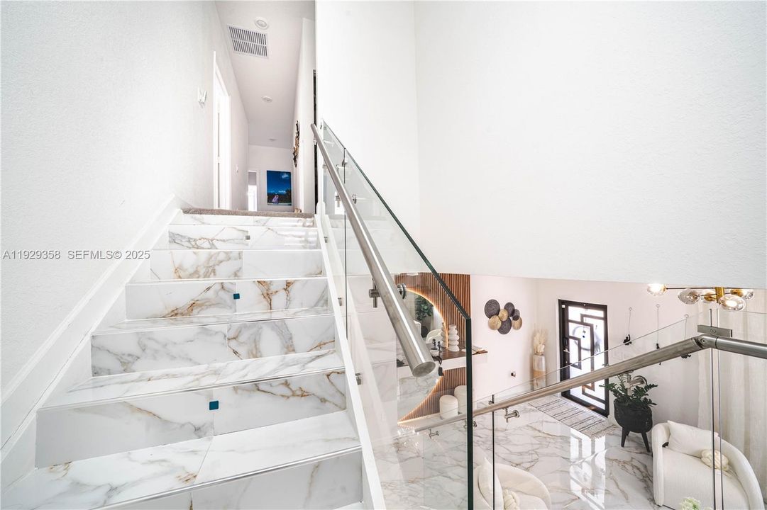 На продажу: $815,000 (4 спален, 2 ванн, 2560 Квадратных фут)