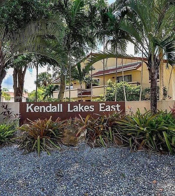 Activo con contrato: $320,000 (2 camas, 2 baños, 1030 Pies cuadrados)