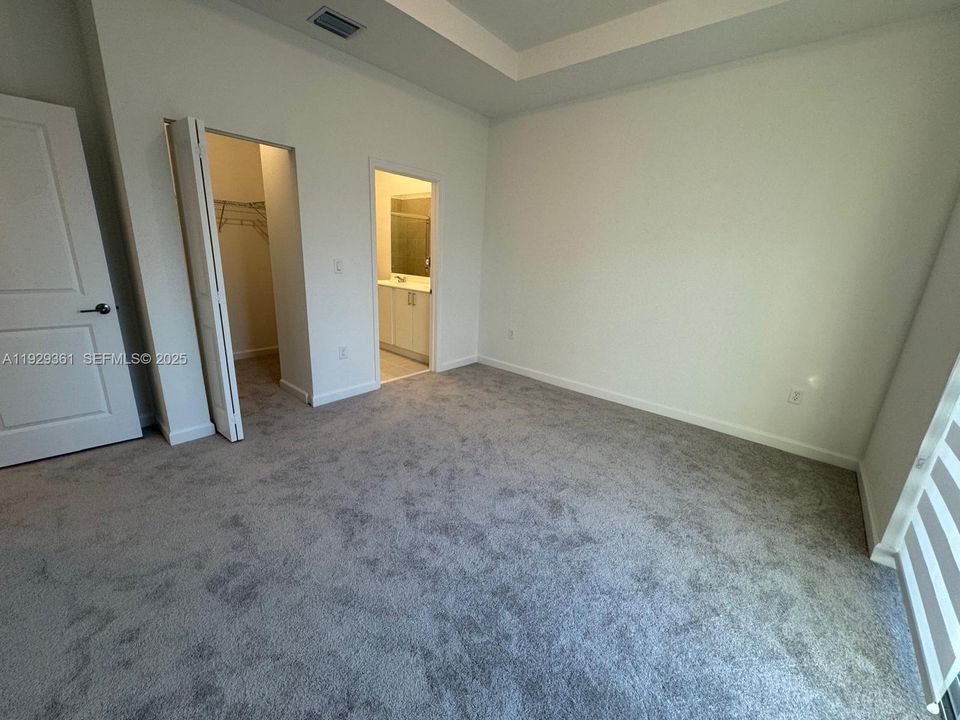 For Rent: $2,500 (3 beds, 3 baths, 0 Square Feet)