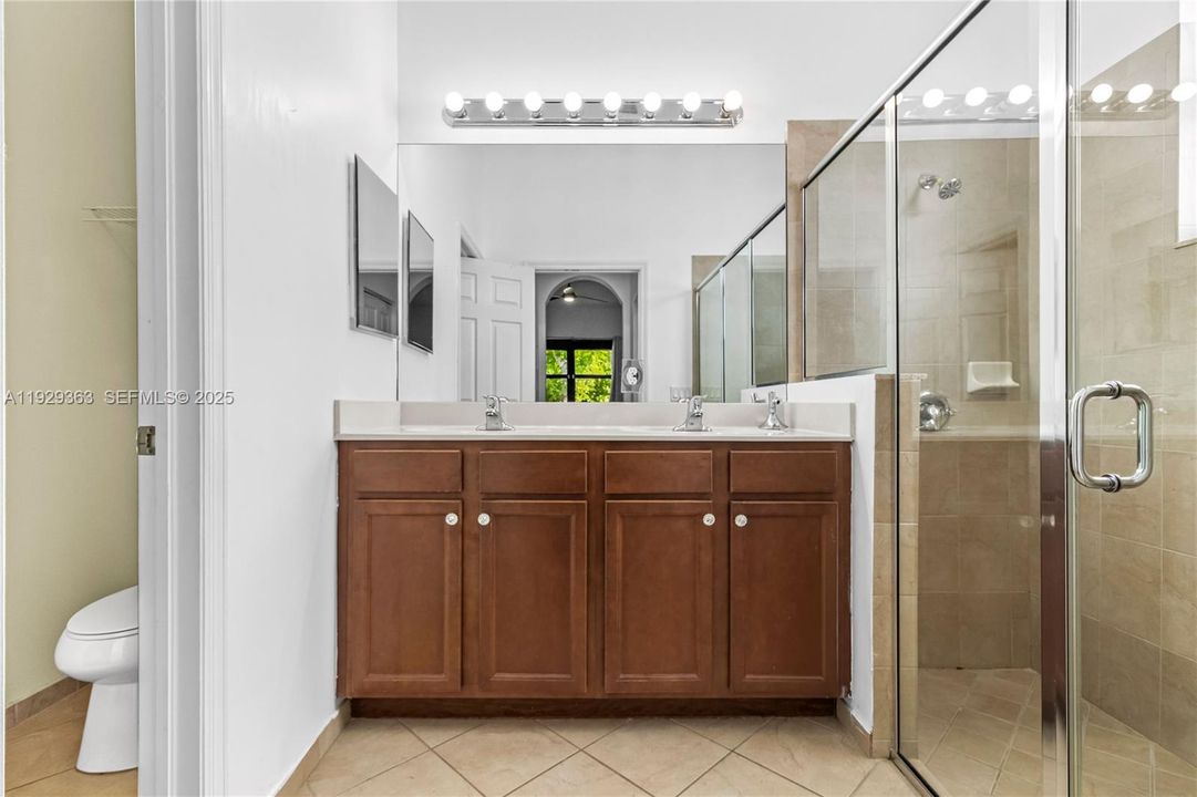 В аренду: $3,600 (3 спален, 2 ванн, 0 Квадратных фут)