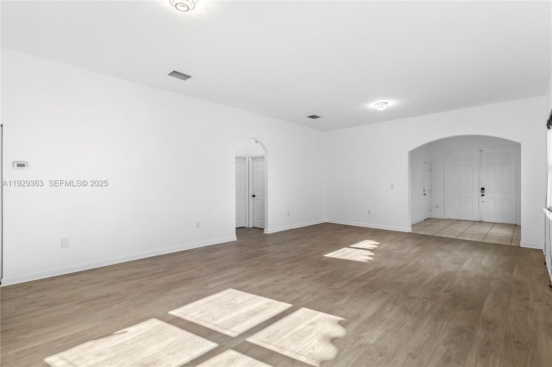 В аренду: $3,600 (3 спален, 2 ванн, 0 Квадратных фут)