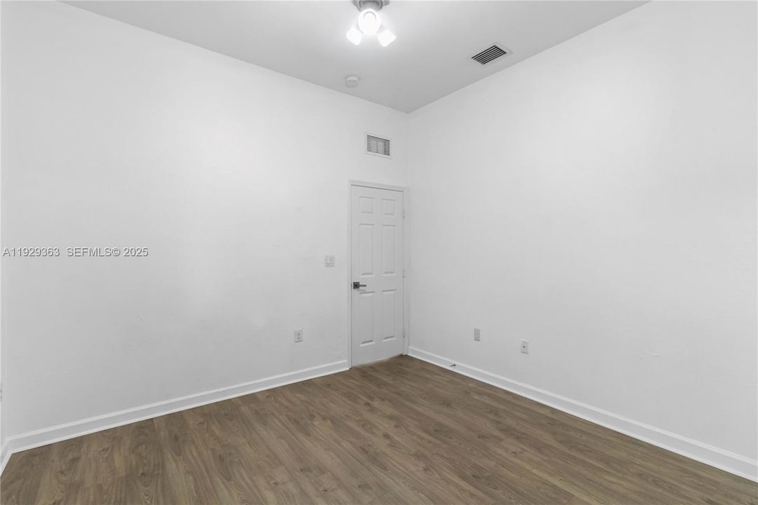 В аренду: $3,600 (3 спален, 2 ванн, 0 Квадратных фут)