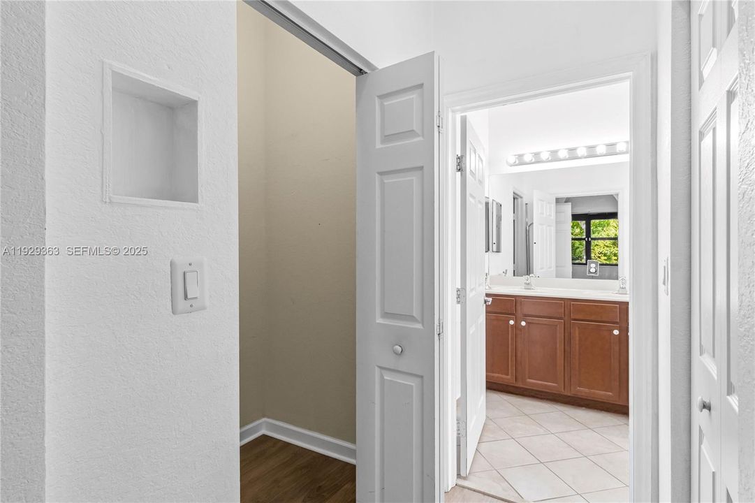 В аренду: $3,600 (3 спален, 2 ванн, 0 Квадратных фут)