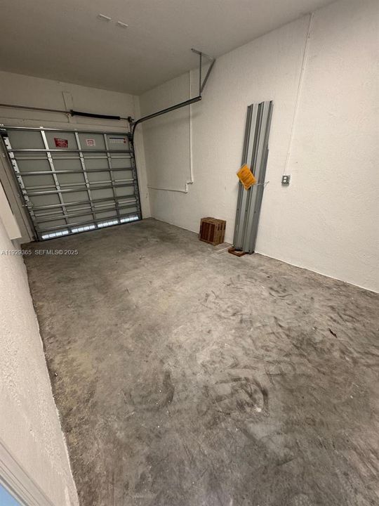 For Rent: $2,500 (3 beds, 3 baths, 0 Square Feet)