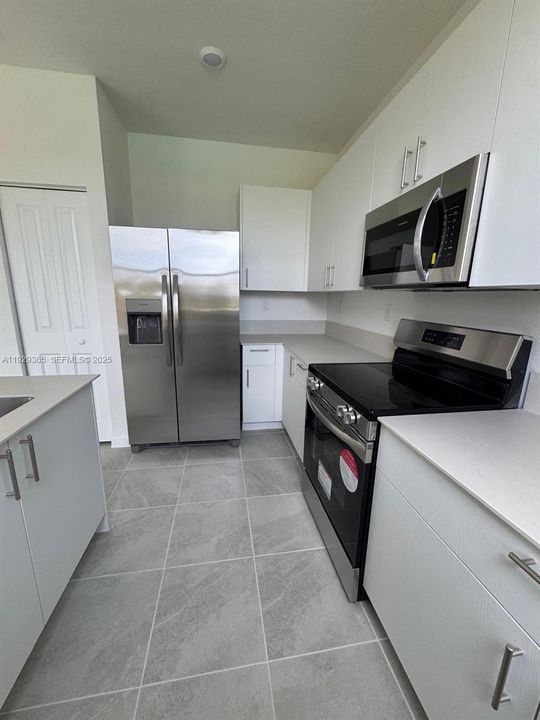 For Rent: $2,500 (3 beds, 3 baths, 0 Square Feet)