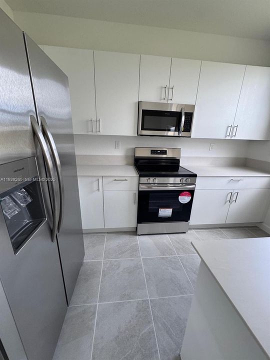 For Rent: $2,500 (3 beds, 3 baths, 0 Square Feet)