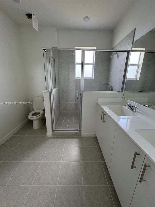 For Rent: $2,500 (3 beds, 3 baths, 0 Square Feet)