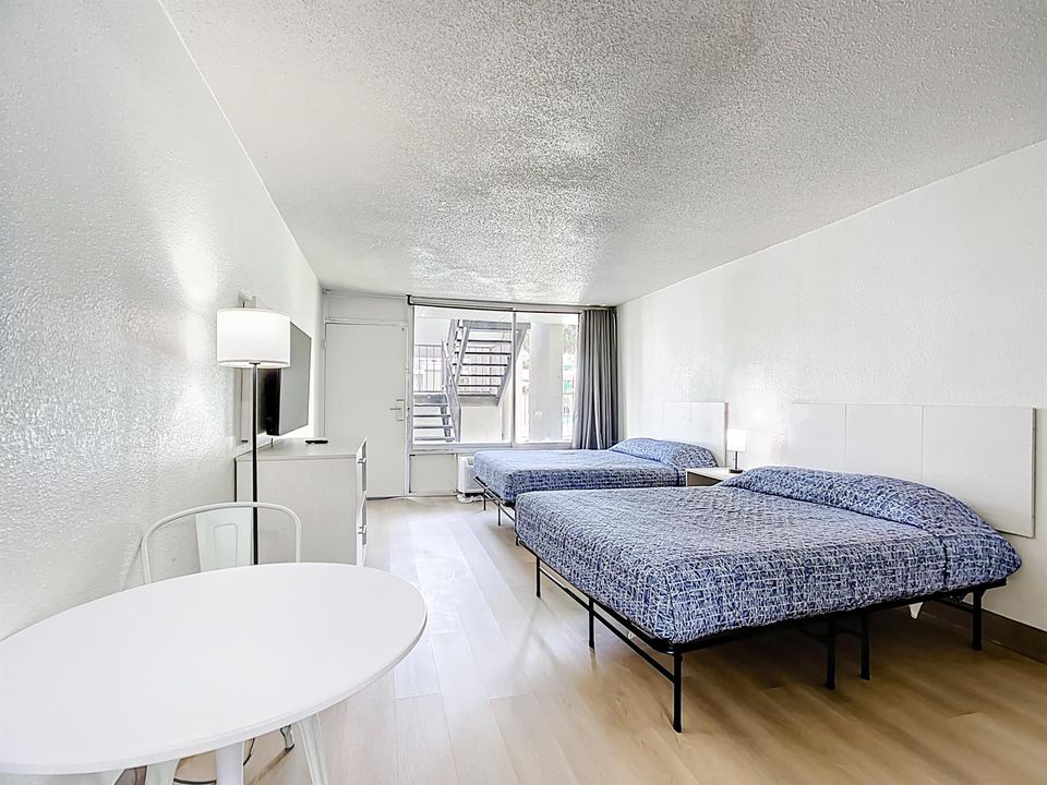 Double Studio - Stayable Lakeland-3