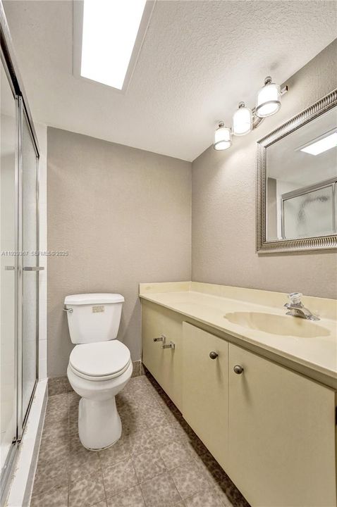 For Sale: $339,900 (2 beds, 2 baths, 1383 Square Feet)