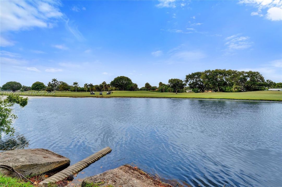 For Sale: $339,900 (2 beds, 2 baths, 1383 Square Feet)