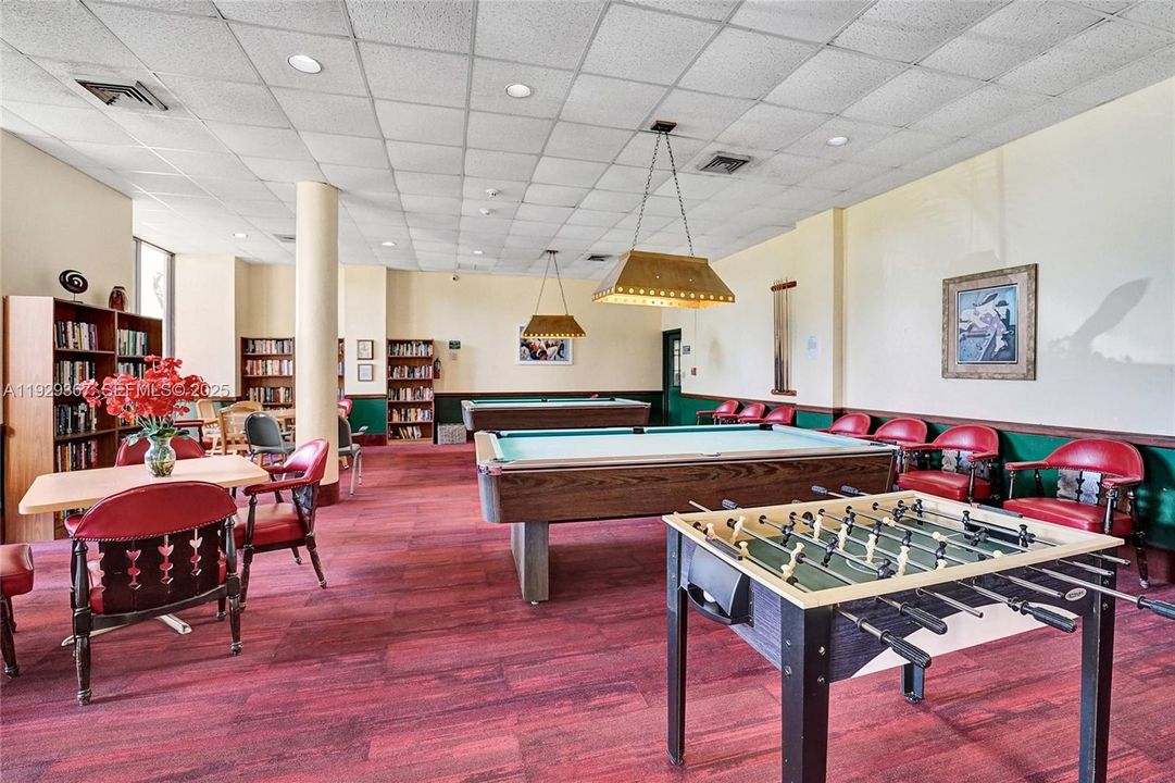 For Sale: $339,900 (2 beds, 2 baths, 1383 Square Feet)