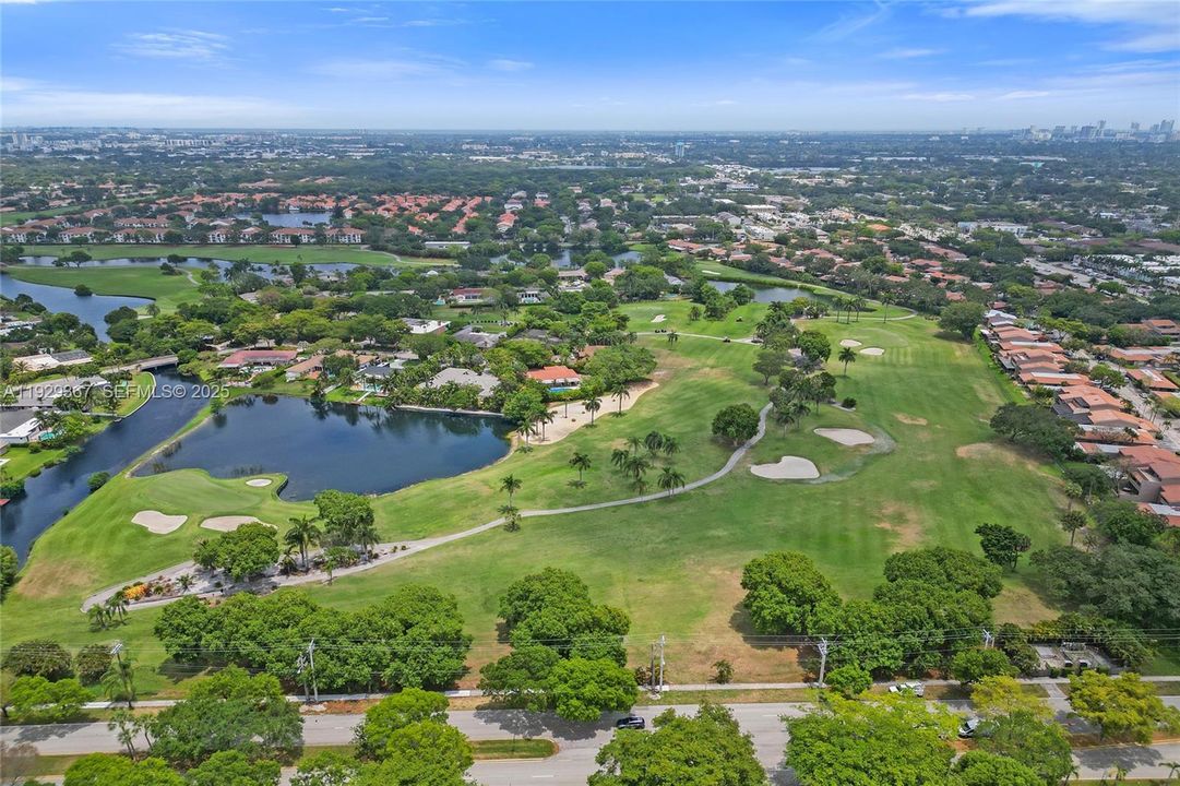 For Sale: $339,900 (2 beds, 2 baths, 1383 Square Feet)