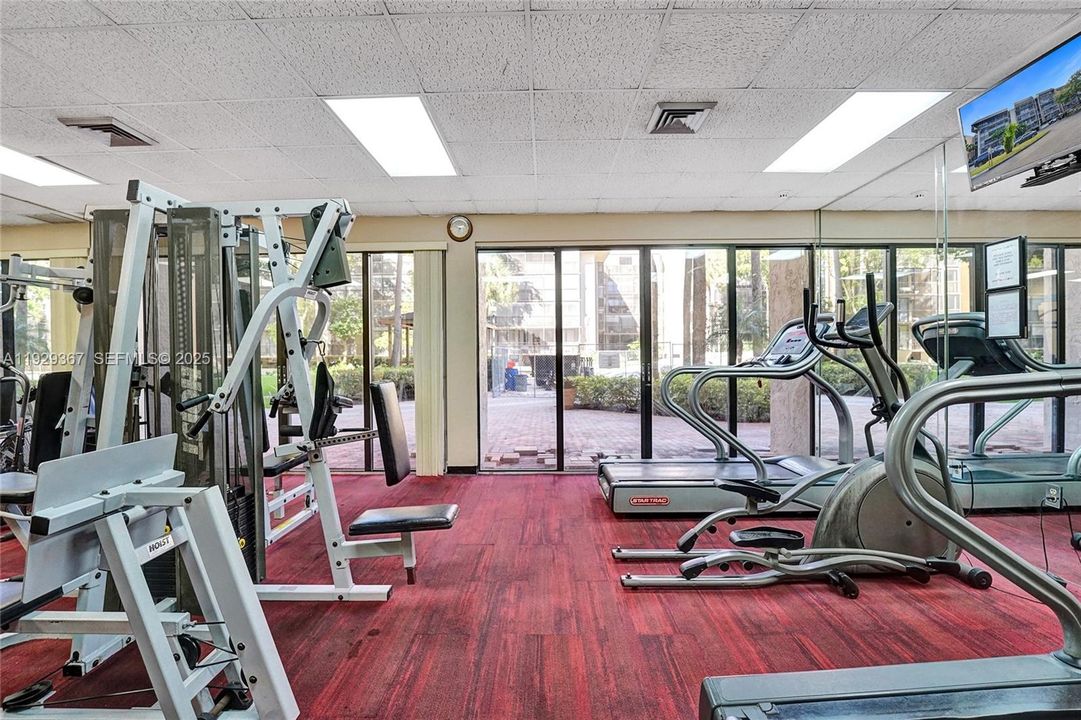 For Sale: $339,900 (2 beds, 2 baths, 1383 Square Feet)