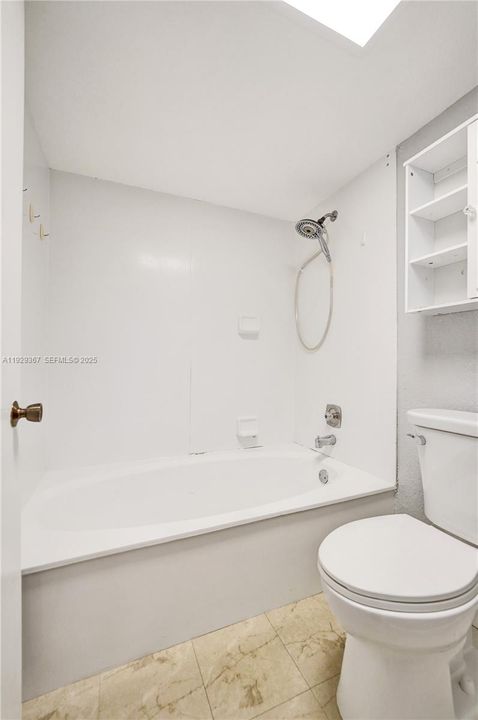 For Sale: $339,900 (2 beds, 2 baths, 1383 Square Feet)